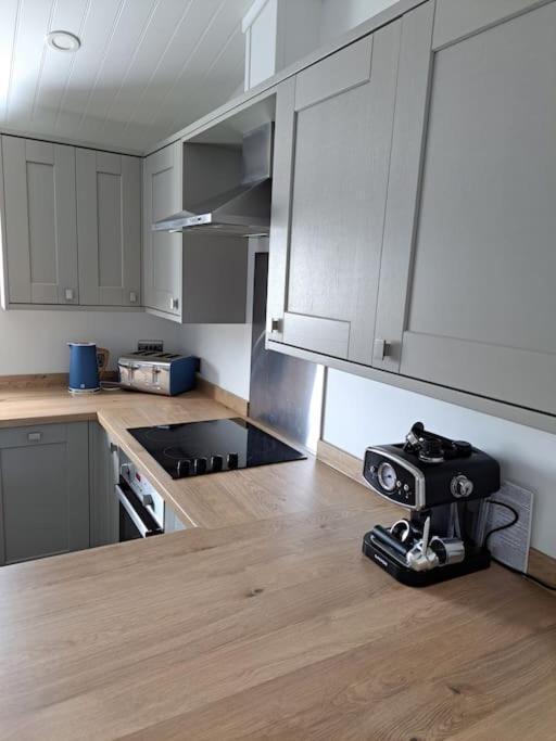 Diddly Squat Lodge With Hot Tub, Pendle View Holiday Park Clitheroe Extérieur photo