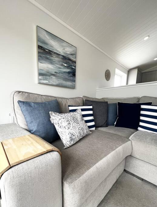 Diddly Squat Lodge With Hot Tub, Pendle View Holiday Park Clitheroe Extérieur photo